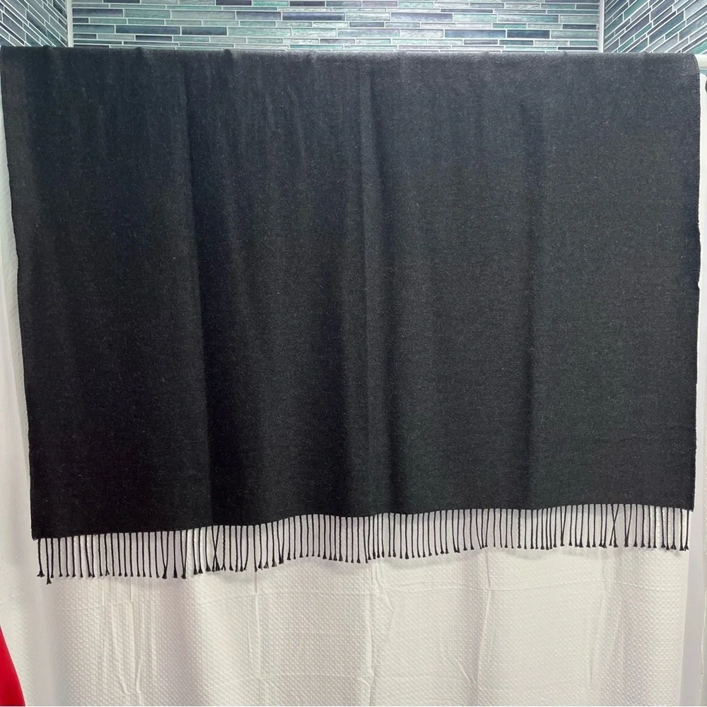 Crate&Barrel Elegant Gray Alpaca Blend Throw‎ with Fringe